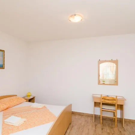 Skurla - A2 Bijeli * 사플루나라